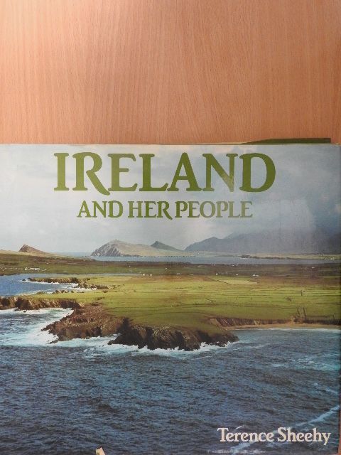 Terence Sheehy - Ireland and her People [antikvár]