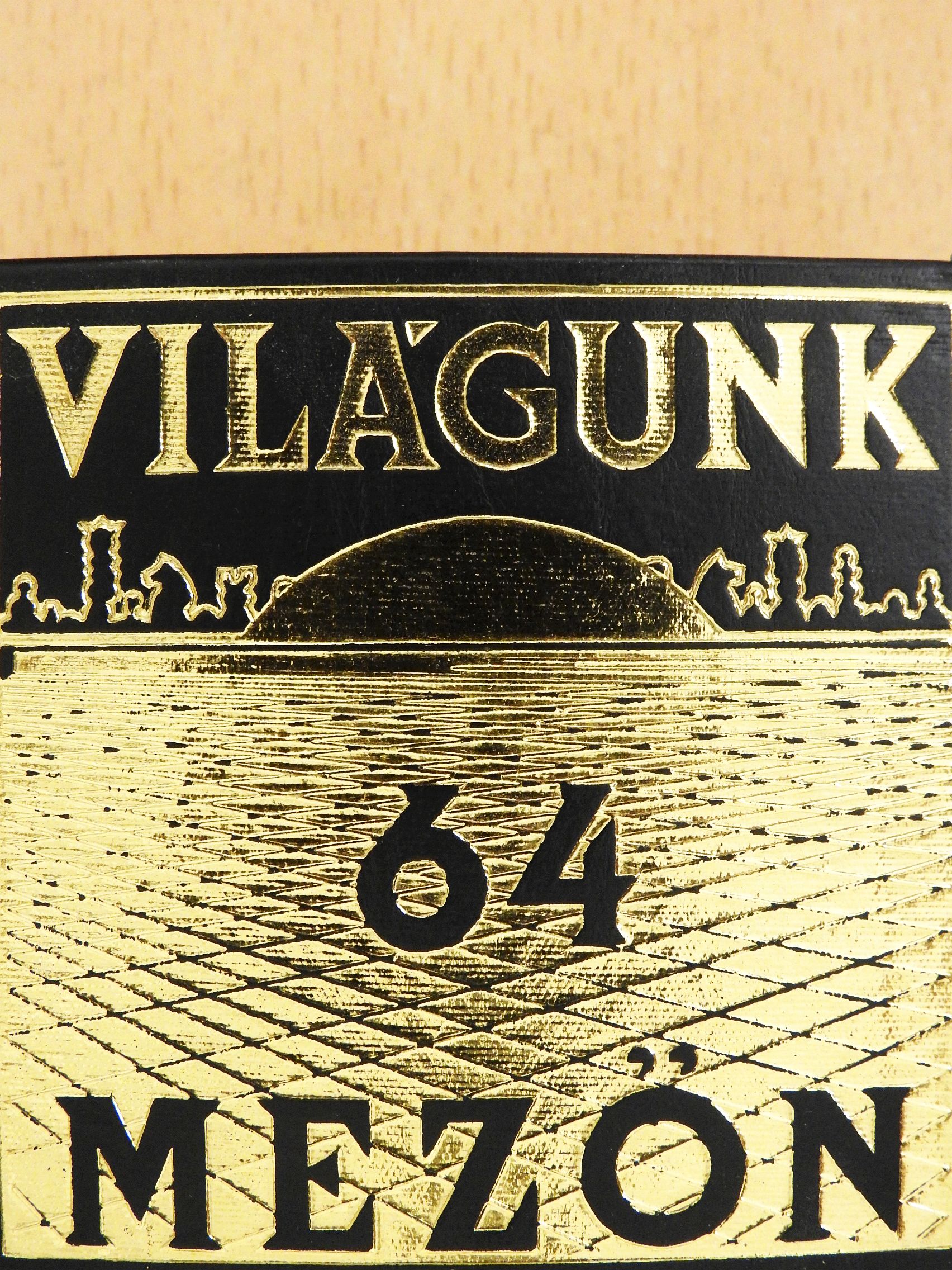Ozsváth András - Világunk 64 mezőn (minikönyv) (számozott) [antikvár]