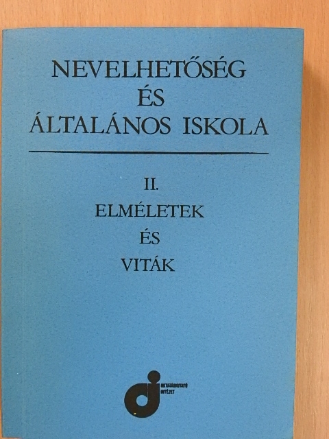 Elméletek és viták [antikvár]