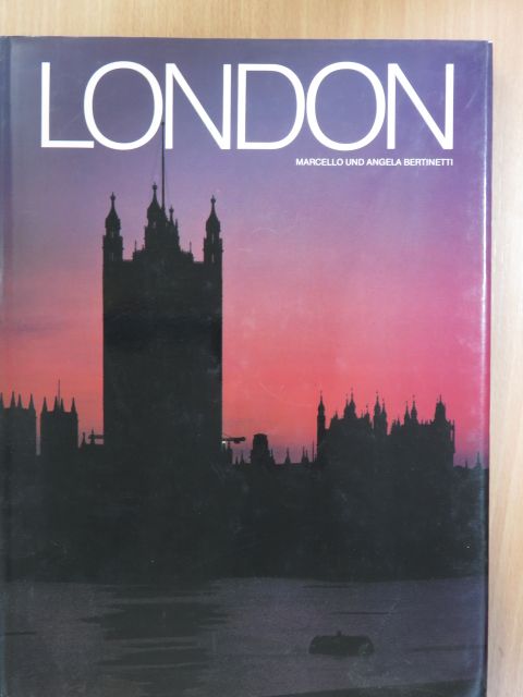 Valeria Manferto De Fabianis - London [antikvár]