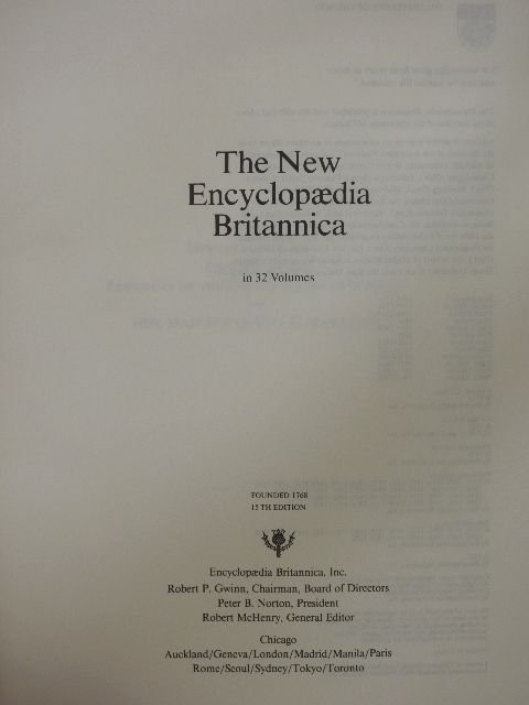 The New Encyclopaedia Britannica in 32 Volumes - Propaedia [antikvár]