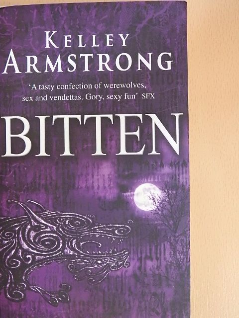 Kelley Armstrong - Bitten [antikvár]