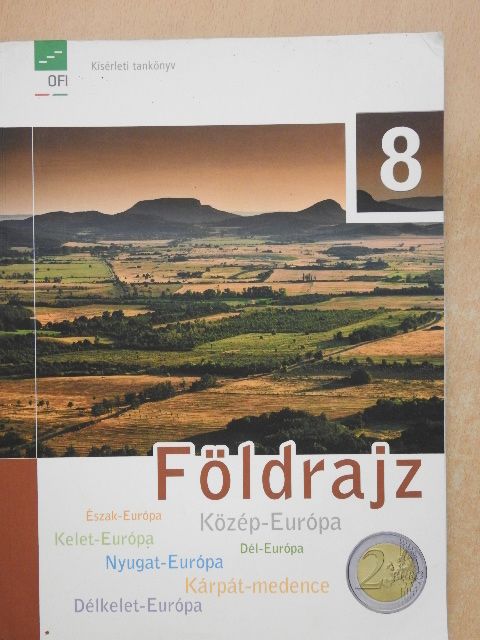 F. Kusztor Adél - Földrajz 8. [antikvár]