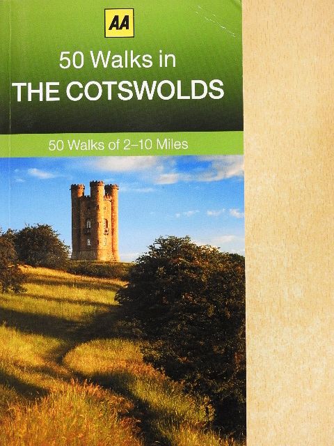 50 Walks in the Cotswolds [antikvár]