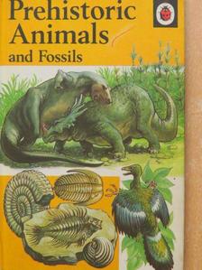 Michael Smith, B.A. - Prehistoric Animals and Fossils [antikvár]