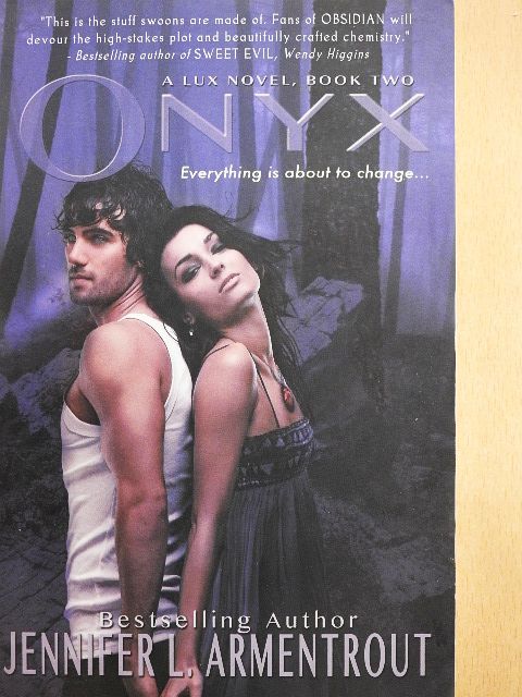 Jennifer L. Armentrout - Onyx [antikvár]