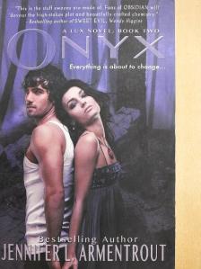 Jennifer L. Armentrout - Onyx [antikvár]