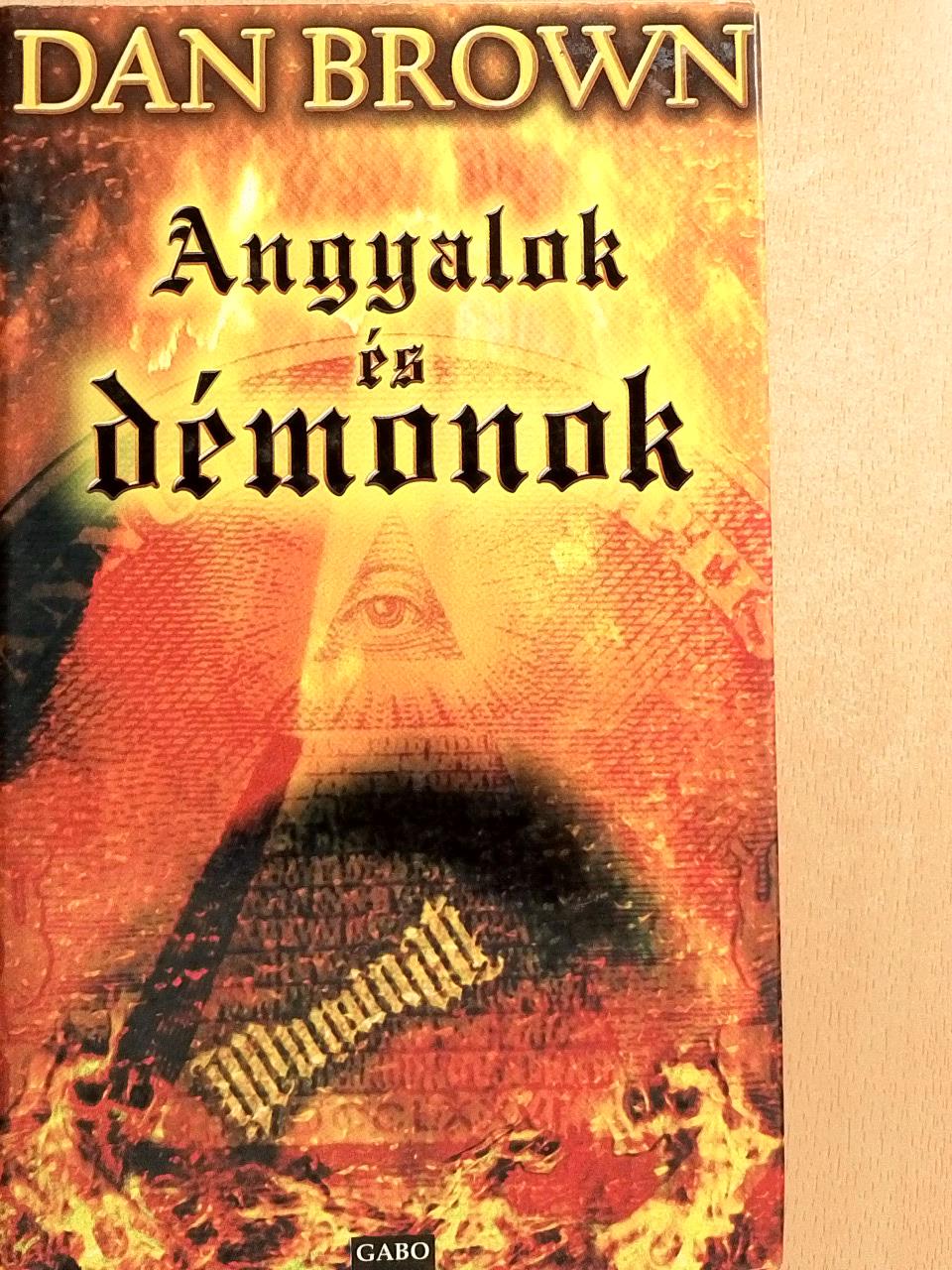 Dan Brown - Angyalok és démonok [antikvár]
