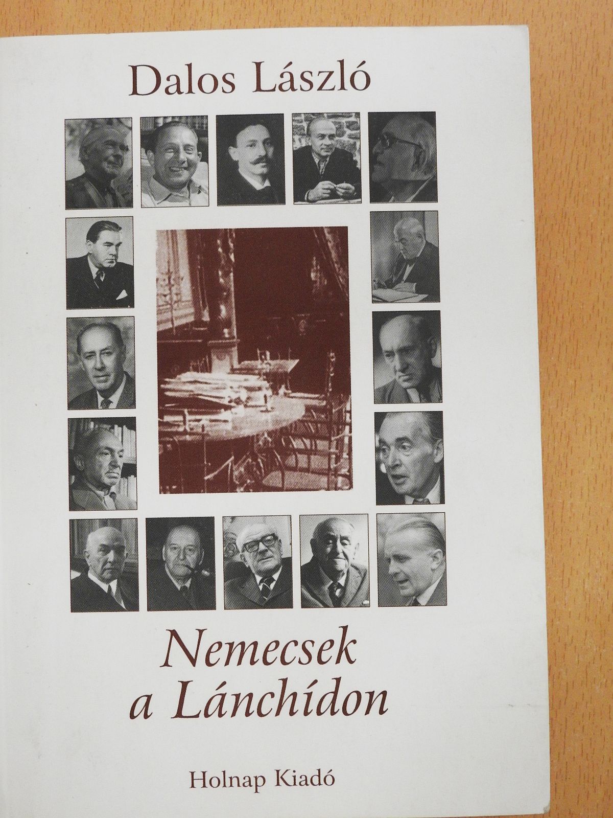 Ambrus Zoltán - Nemecsek a Lánchídon (dedikált példány) [antikvár]