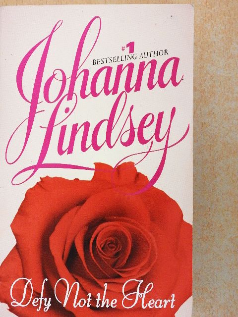 Johanna Lindsey - Defy Not the Heart [antikvár]