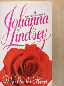 Johanna Lindsey - Defy Not the Heart [antikvár]