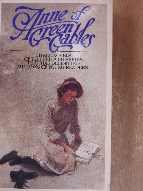 L. M. Montgomery - Anne of Green Gables I-III. [antikvár]