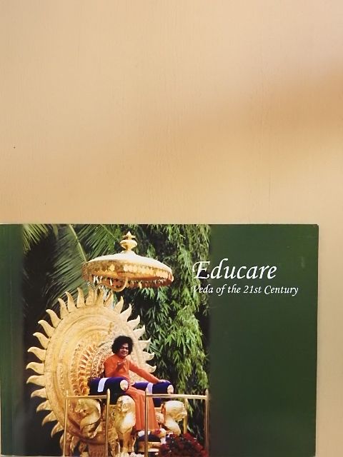 Bhagawan Sri Sathya Sai Baba - Educare [antikvár]