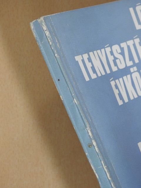 Adorján Ferenc - Lótenyésztési évkönyv és magyar sportló-méneskönyv 1972 [antikvár]