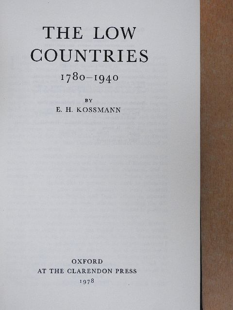 E. H. Kossmann - The Low Countries [antikvár]