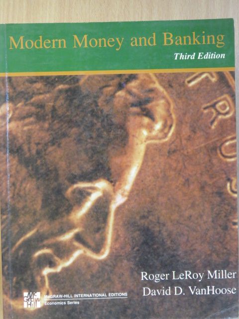 David D. VanHoose - Modern Money and Banking [antikvár]