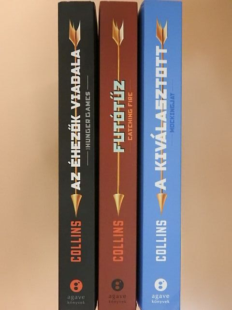 Suzanne Collins - Az éhezők viadala trilógia 1-3. [antikvár]