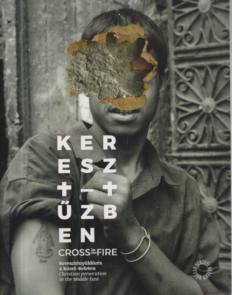 Kereszt-tűzben [antikvár]