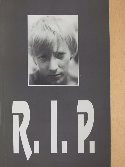Mészáros Tibor - R. I. P. [antikvár]