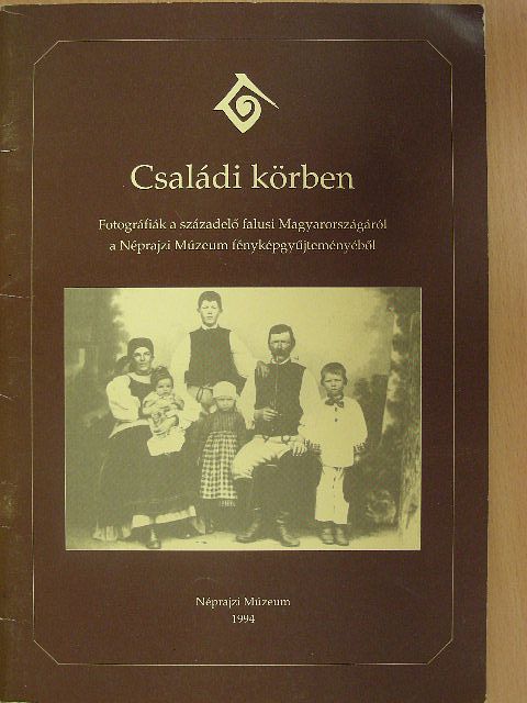 Családi körben [antikvár]