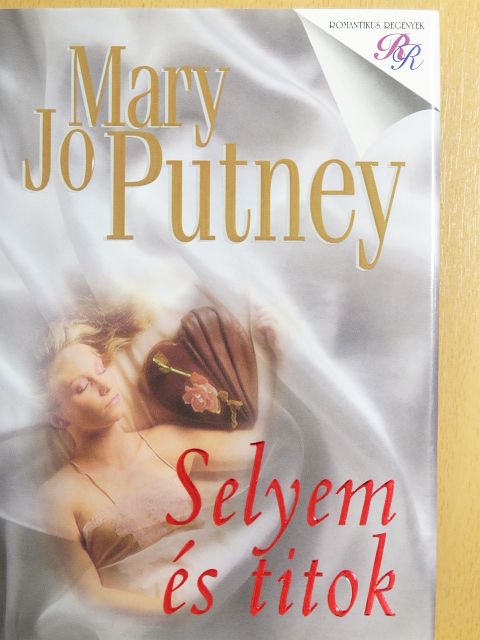 Mary Jo Putney - Selyem és titok [antikvár]