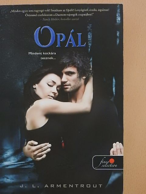 J. L. Armentrout - Opál [antikvár]