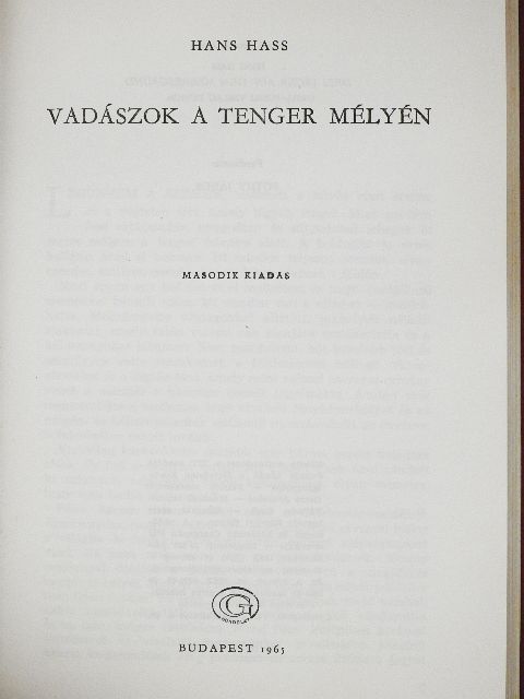 Hans Hass - Vadászok a tenger mélyén [antikvár]