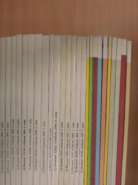 Új Horizont 1994., 1996-1999., 2001-2004., 2006. (vegyes számok) (25 db) [antikvár]