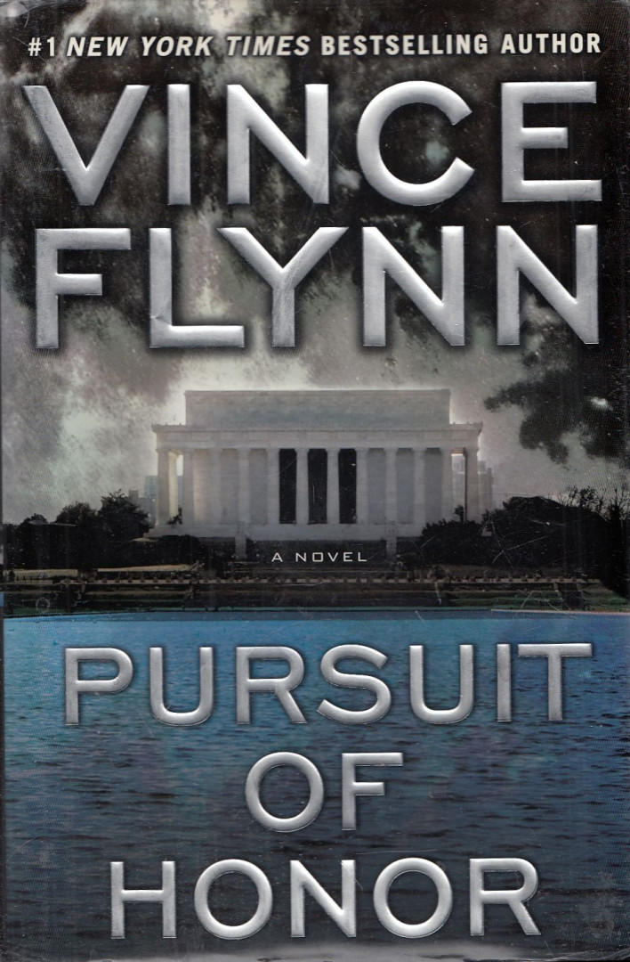 Vince Flynn - Pursuit of Honor [antikvár]