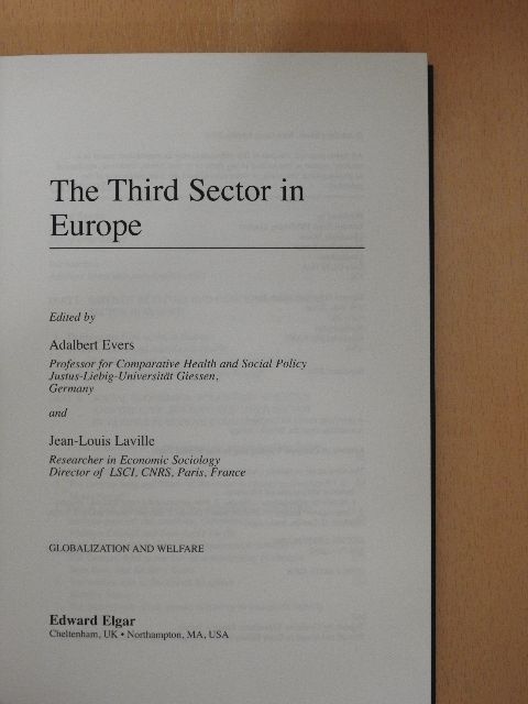 Carlo Borzaga - The Third Sector in Europe [antikvár]