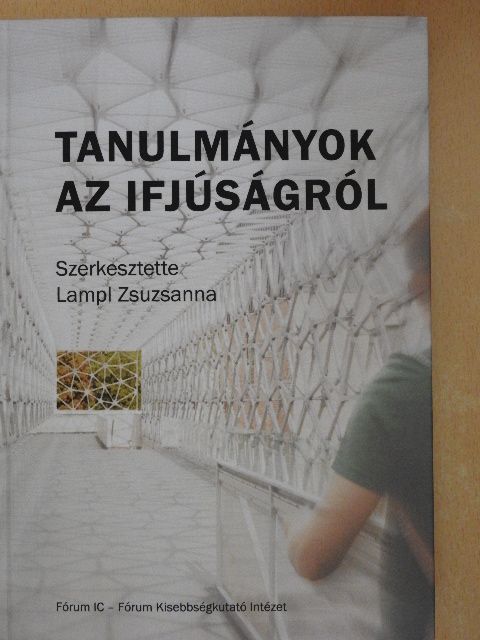 Kelemen Zsófia - Tanulmányok az ifjúságról [antikvár]