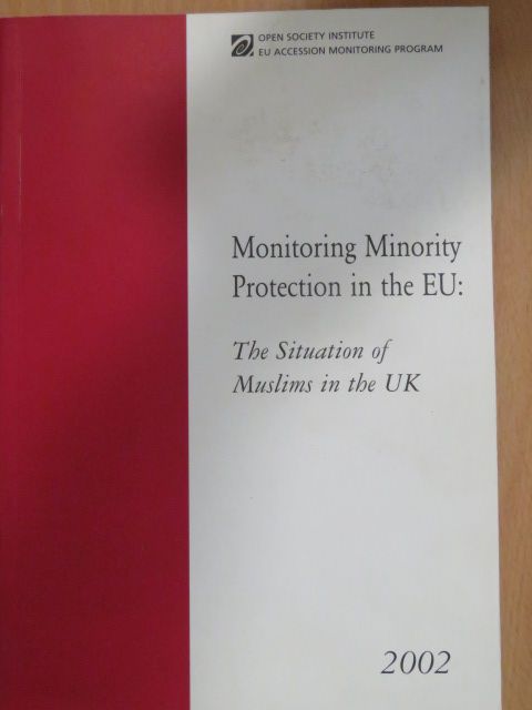 Monitoring Minority Protection in the EU [antikvár]