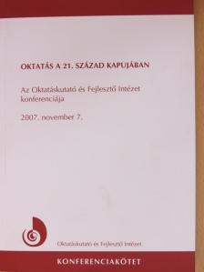 Balázs Éva - Oktatás a 21. század kapujában [antikvár]