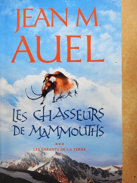 Jean M. Auel - Les Chasseurs de mammouths [antikvár]