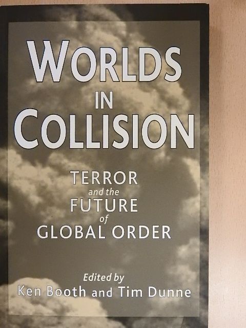 Barry Buzan - Worlds in Collision [antikvár]