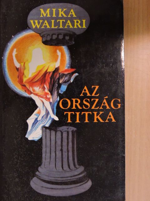 Mika Waltari - Az ország titka [antikvár]