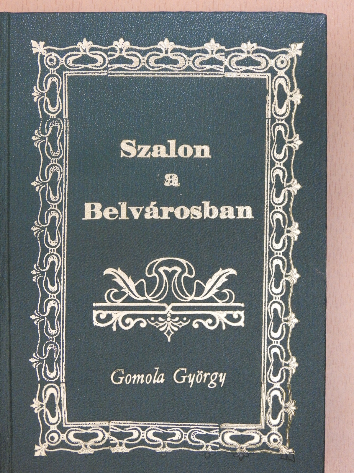 Dr. M. Kiss Pál - Szalon a Belvárosban (dedikált, számozott példány) [antikvár]