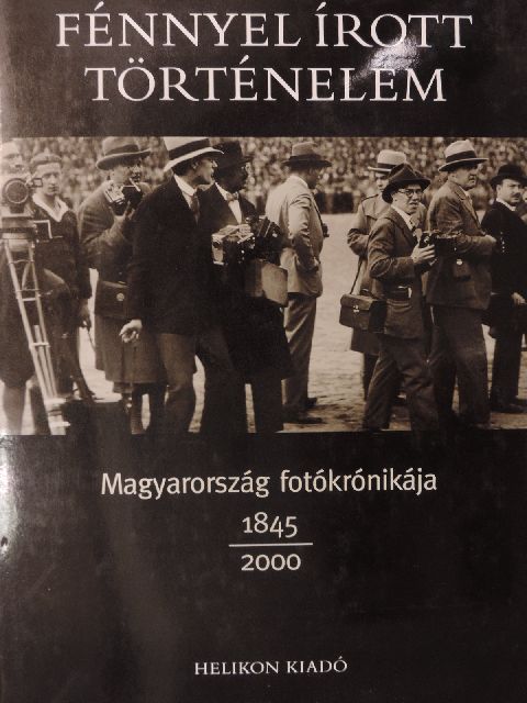 Baji Etelka - Fénnyel írott történelem [antikvár]