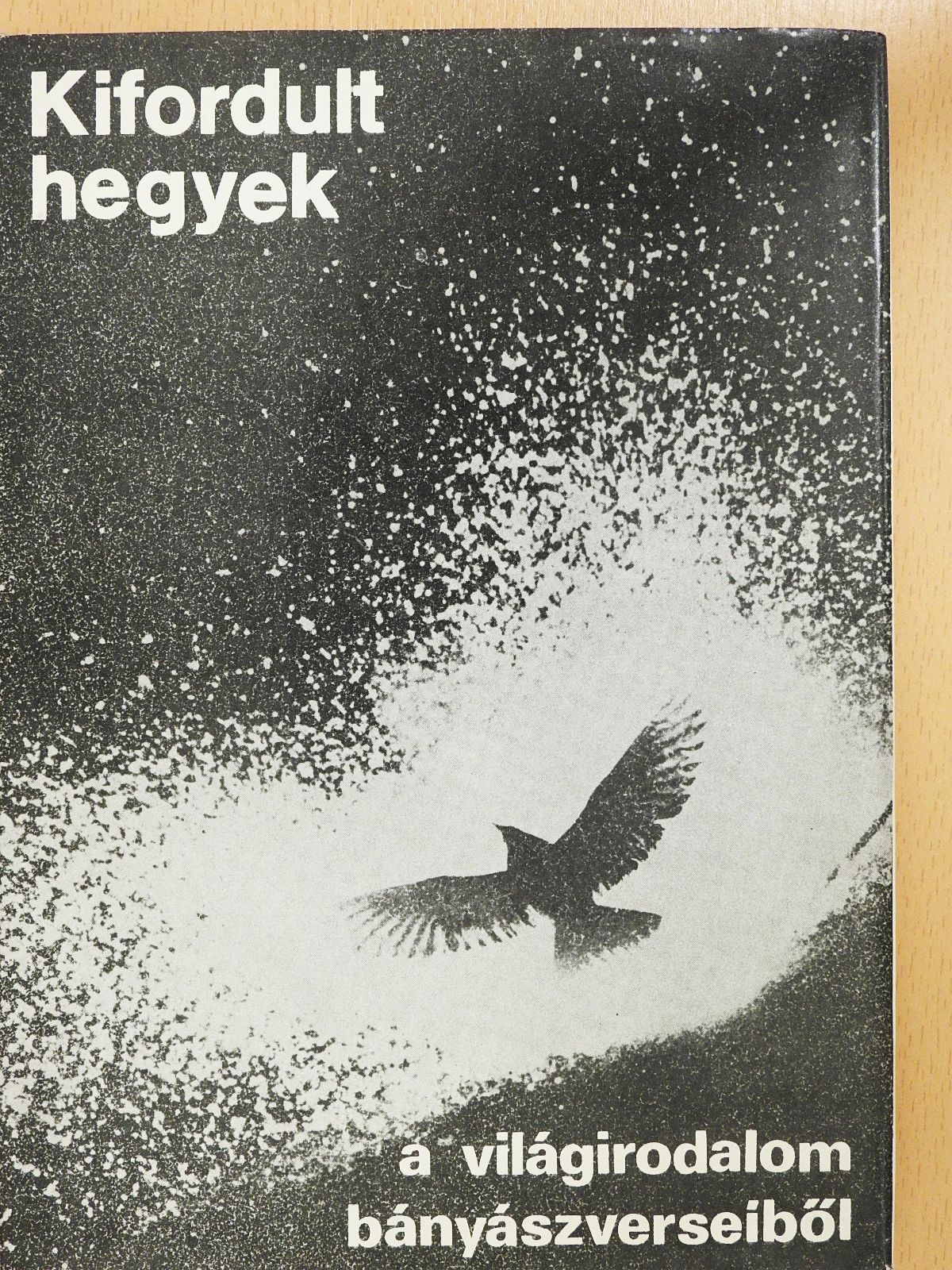 Alexandr Szergejevics Puskin - Kifordult hegyek (dedikált példány) [antikvár]