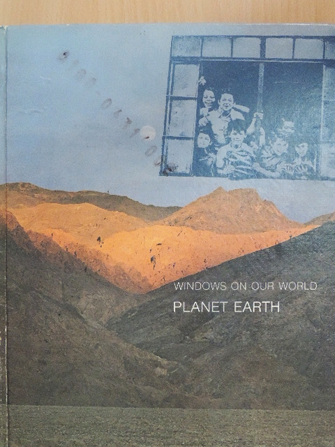 James M. Oswald - Windows on our World: Planet Earth [antikvár]