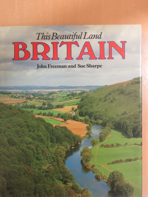 Sue Sharpe - This Beautiful Land Britain [antikvár]