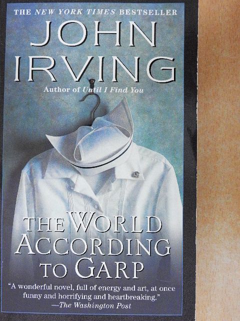 John Irving - The World According to Garp [antikvár]