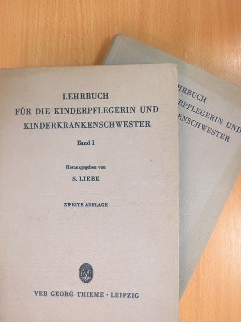Dr. V. Dietel - Lehrbuch für die Kinderpflegerin und Kinderkrankenschwester I-II. [antikvár]