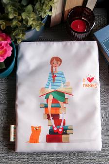 I love reading - könyvvédő tok