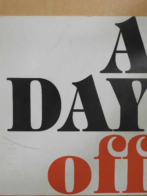 A day off - Ősi László Kiállítása [antikvár]