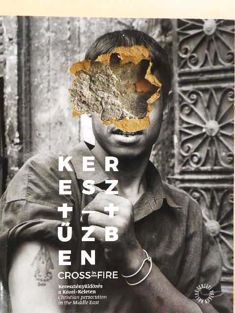 András Mércz - Kereszt-tűzben [antikvár]