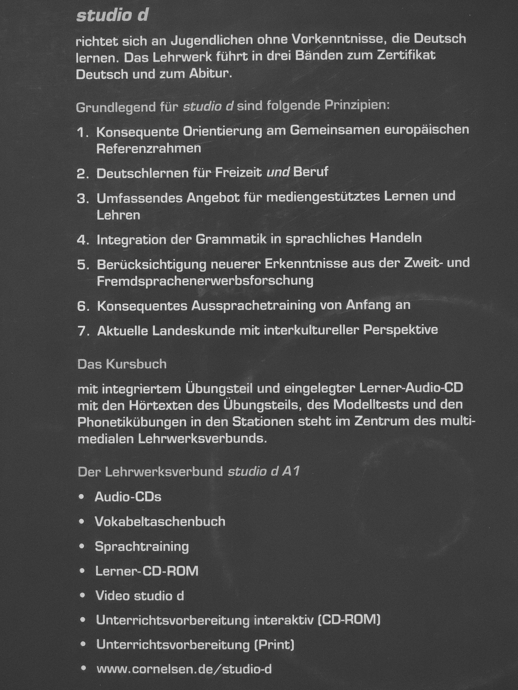 Britta Winzer - Studio d A1 - Kurs- und Übungsbuch - CD-vel [antikvár]