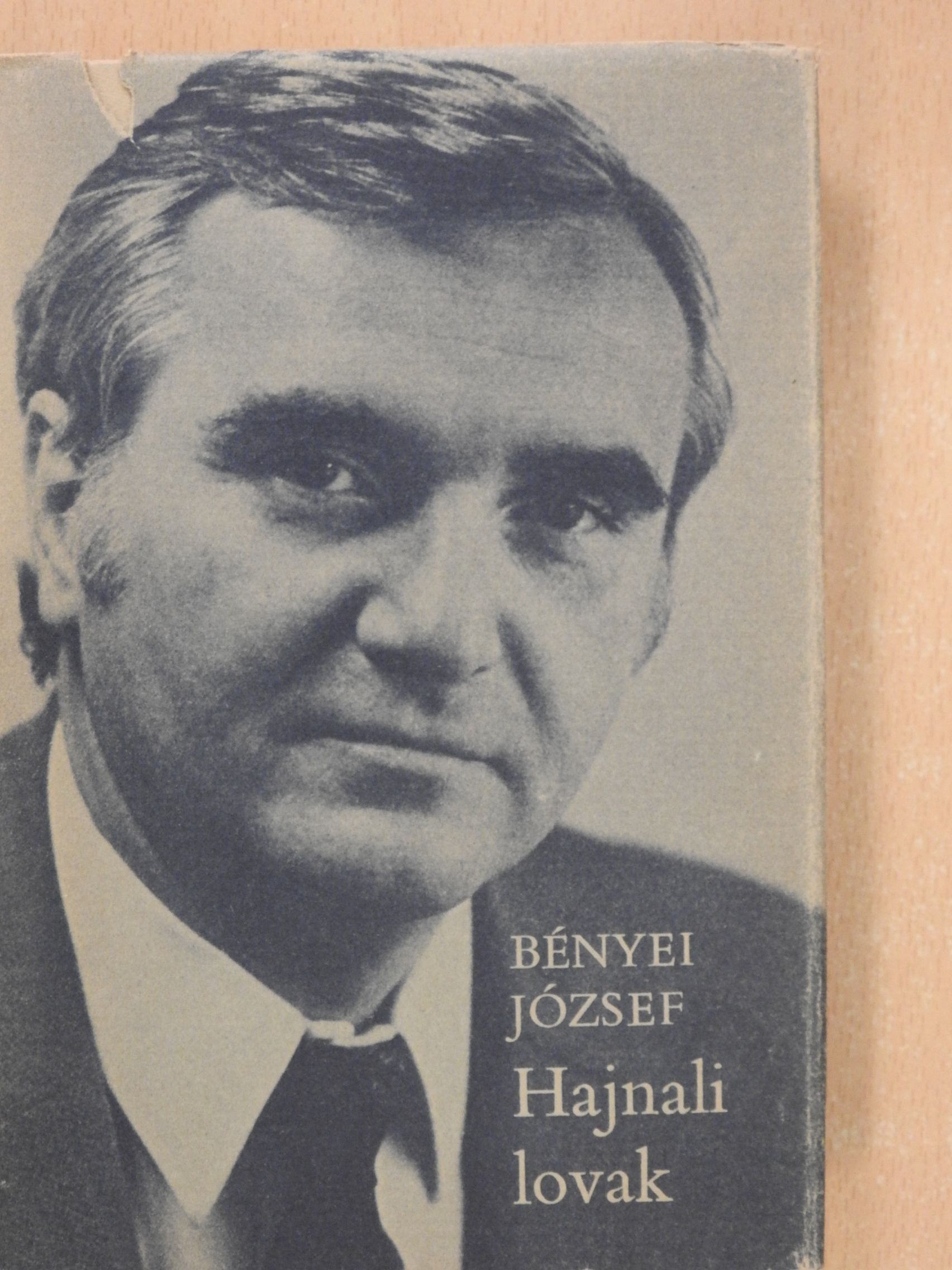 Bényei József - Hajnali lovak (dedikált példány) [antikvár]