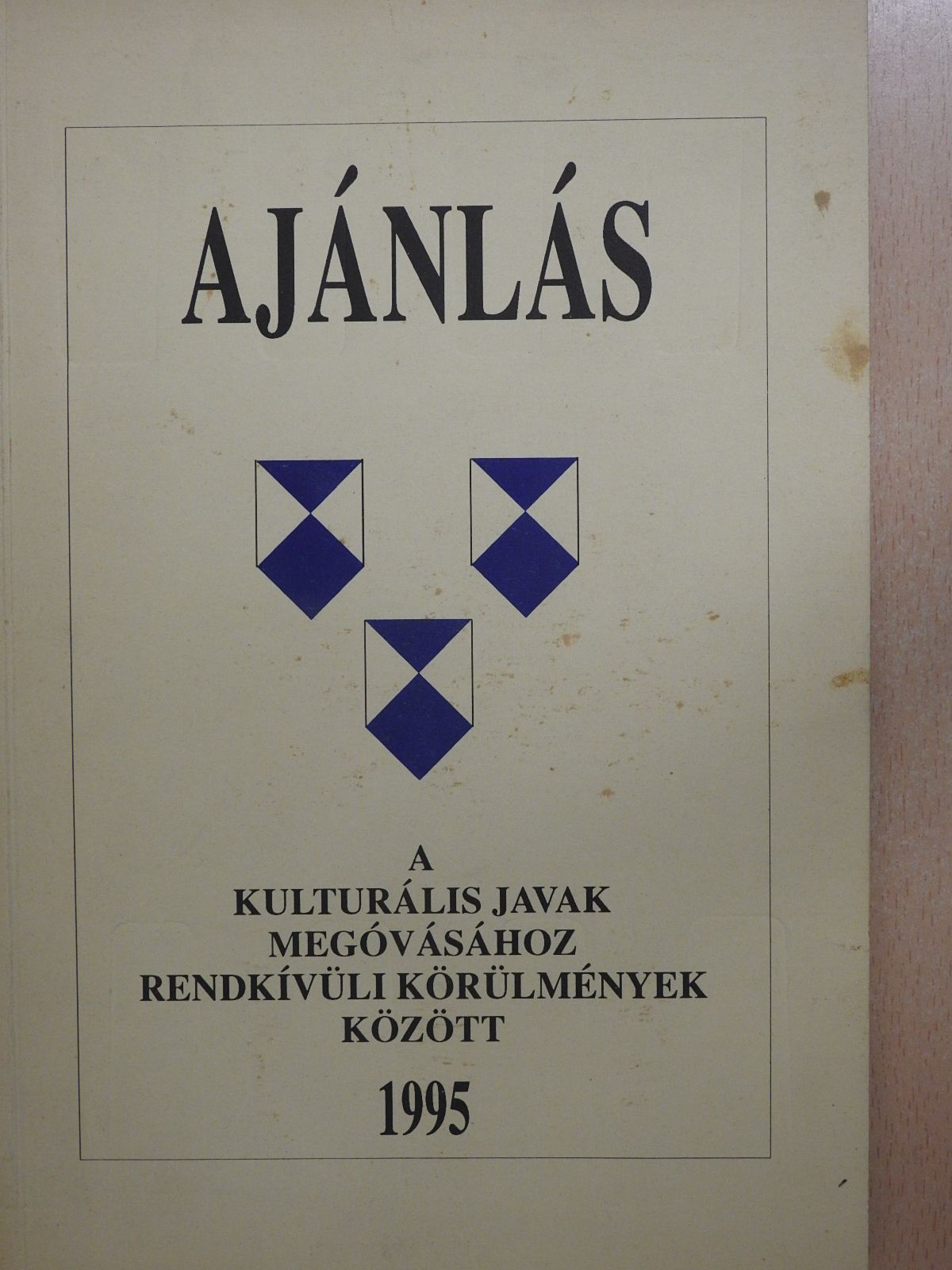 Albrechtné Kunszeri Gabriella - Ajánlás a kulturális javak megóvásához rendkívüli körülmények között (dedikált példány) [antikvár]