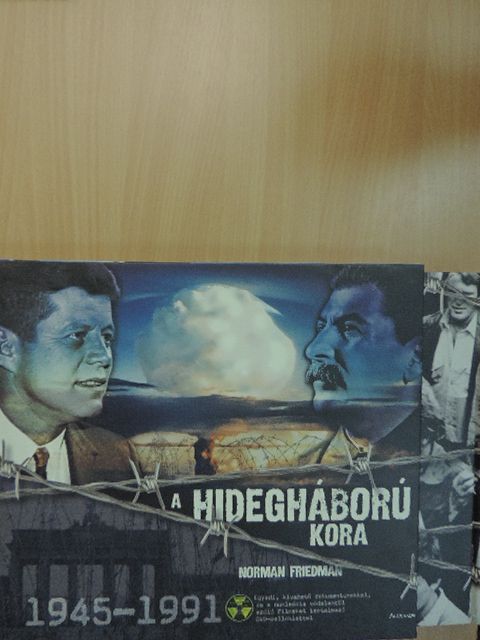 Norman Friedman - A hidegháború kora - DVD-vel [antikvár]